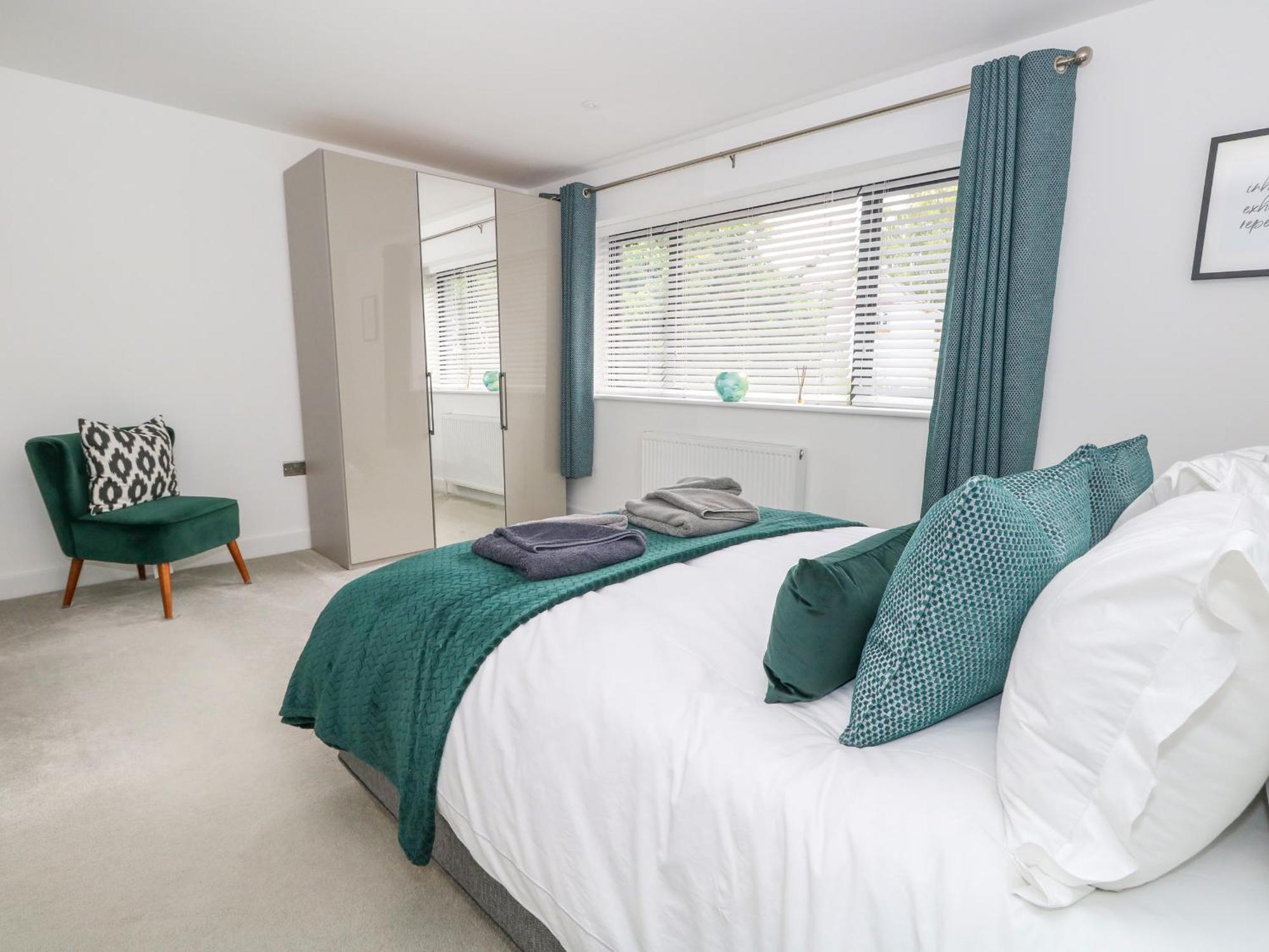 66A Danecourt Road Villa Пул Екстериор снимка